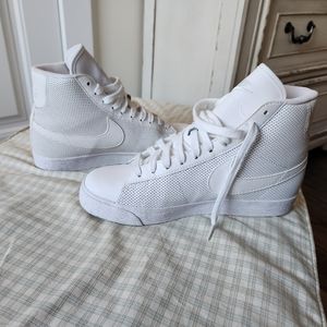 Nike Blazer Perforated (7.5 W, 6 Y)